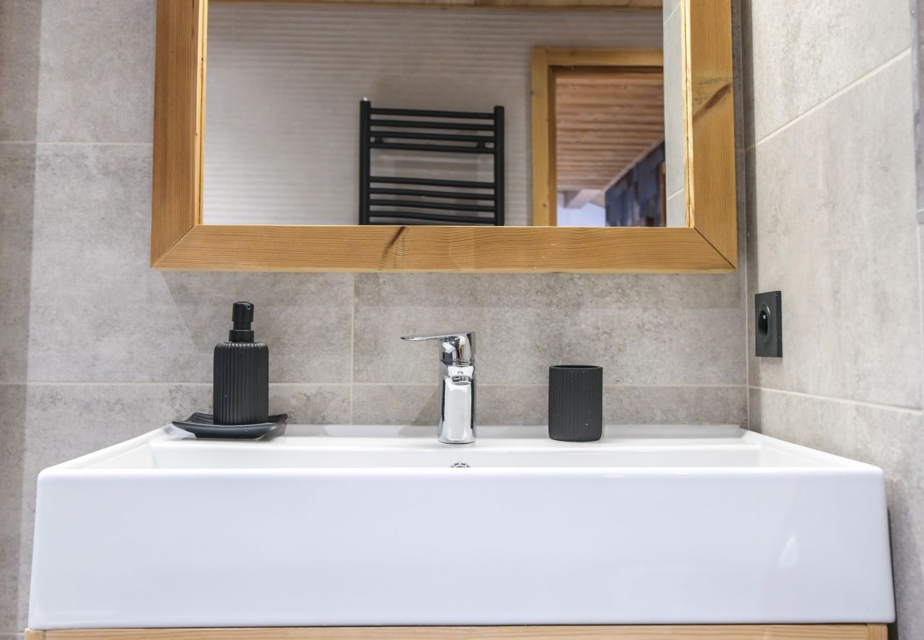Apartment in L'Alpe d'Huez - Hameau Clotaire B57