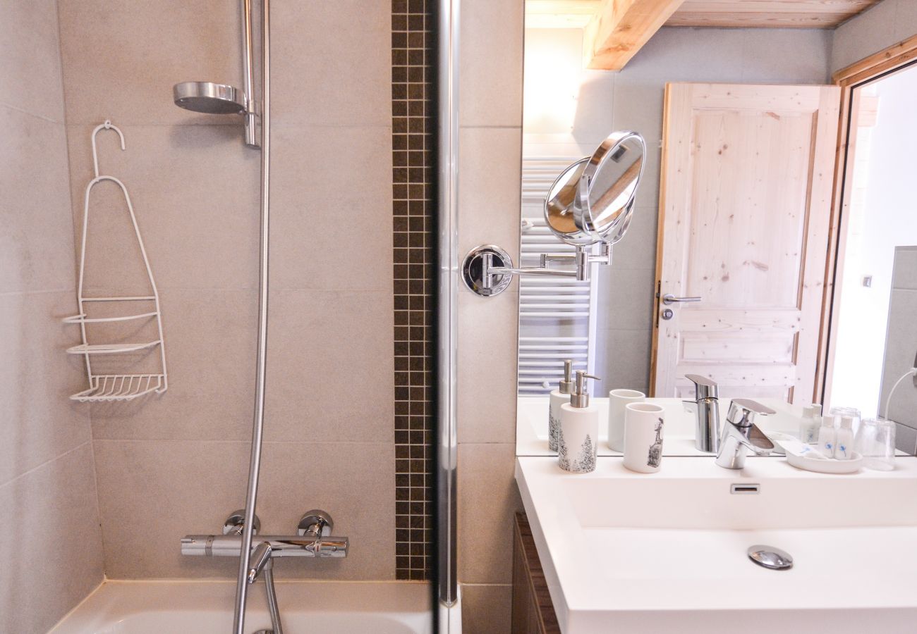 Chalet in L'Alpe d'Huez - Chalet Crest 2