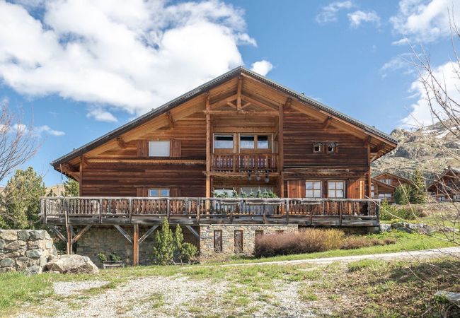 Villa in L'Alpe d'Huez - Chalet Bonnepierre - Altiport